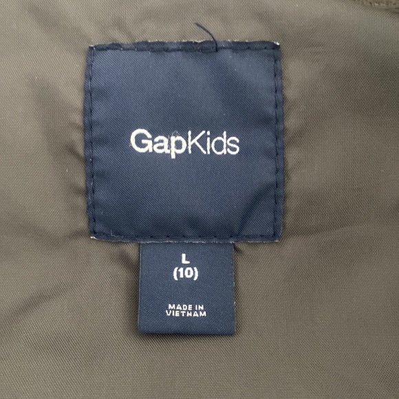 Gap Kids | Boys Size 10 Lightweight Puffer Vest - Picture 2 of 4